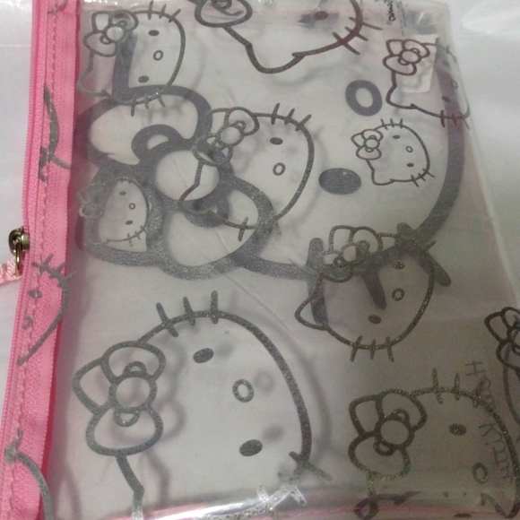 Hello Kitty Sparkling 💖 Pink Pouch Valuables, Zippered Case Laptop, Ipad NWT - Picture 8 of 10